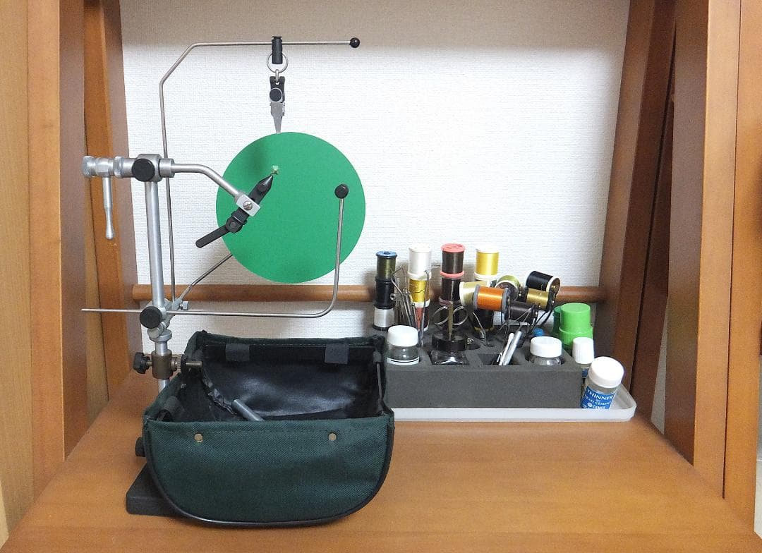 レンゼッティ トラベラーカムバイスぺディスタル＆フライタイイングツール