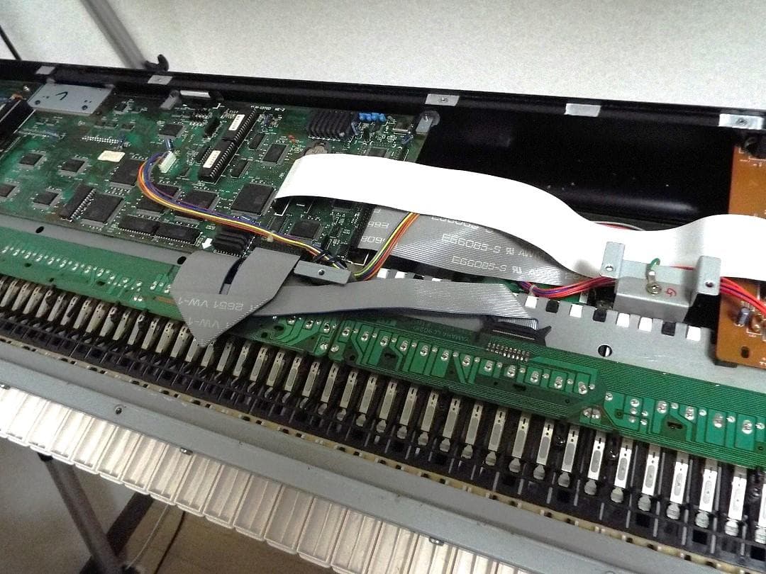 完動_美品 電池交換済 76FS鍵盤 コルグ T2_本体のみ