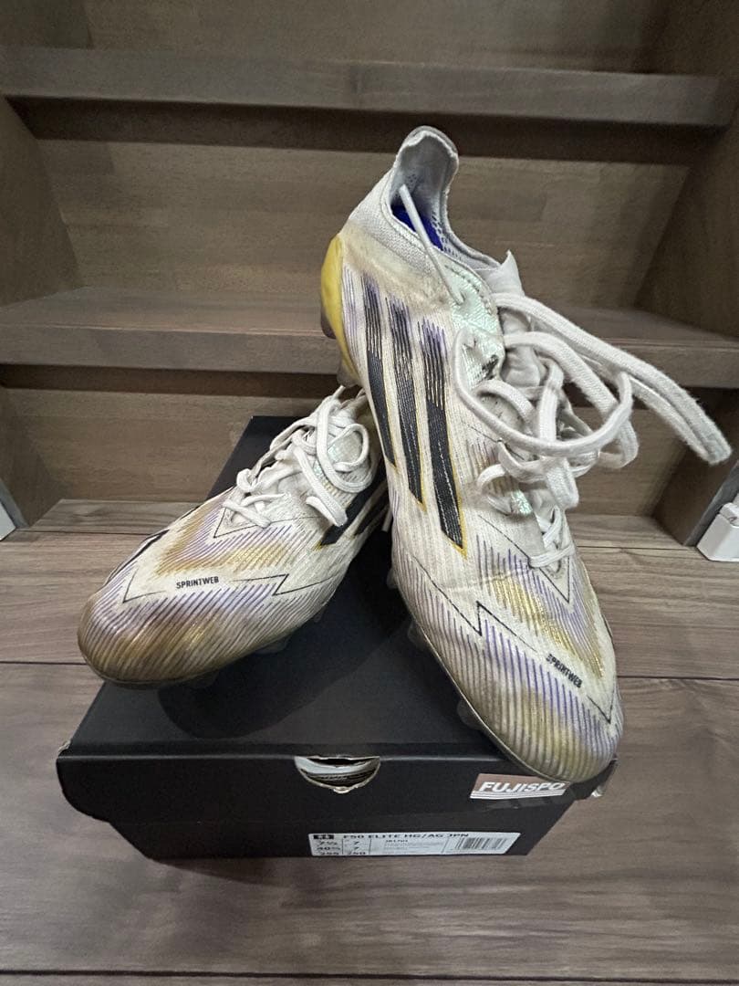 F50 ELITE HG/AG ジャパン / 土・人工芝用