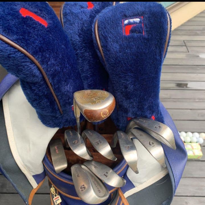 ゴルフクラブセット　ゴルフボール　グローブ　バッグ