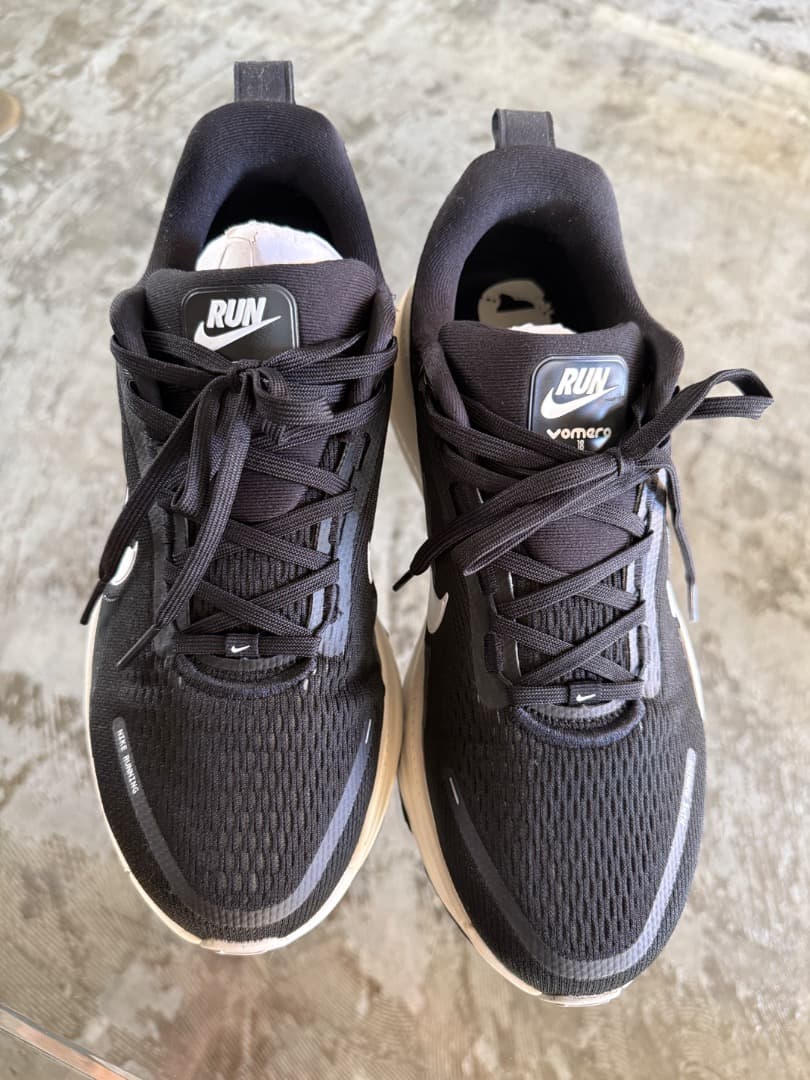 お買い得 1.6万購入2025年最新 NIKE Vomero ボメロ BLACK