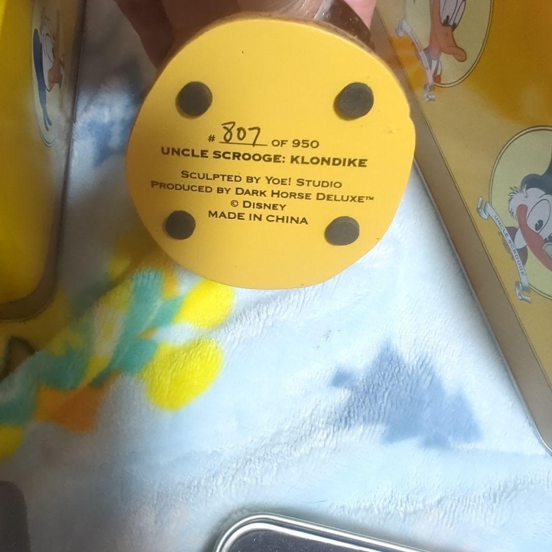 スクルージ☆シリアルナンバー入り フィギュア 缶バッジ