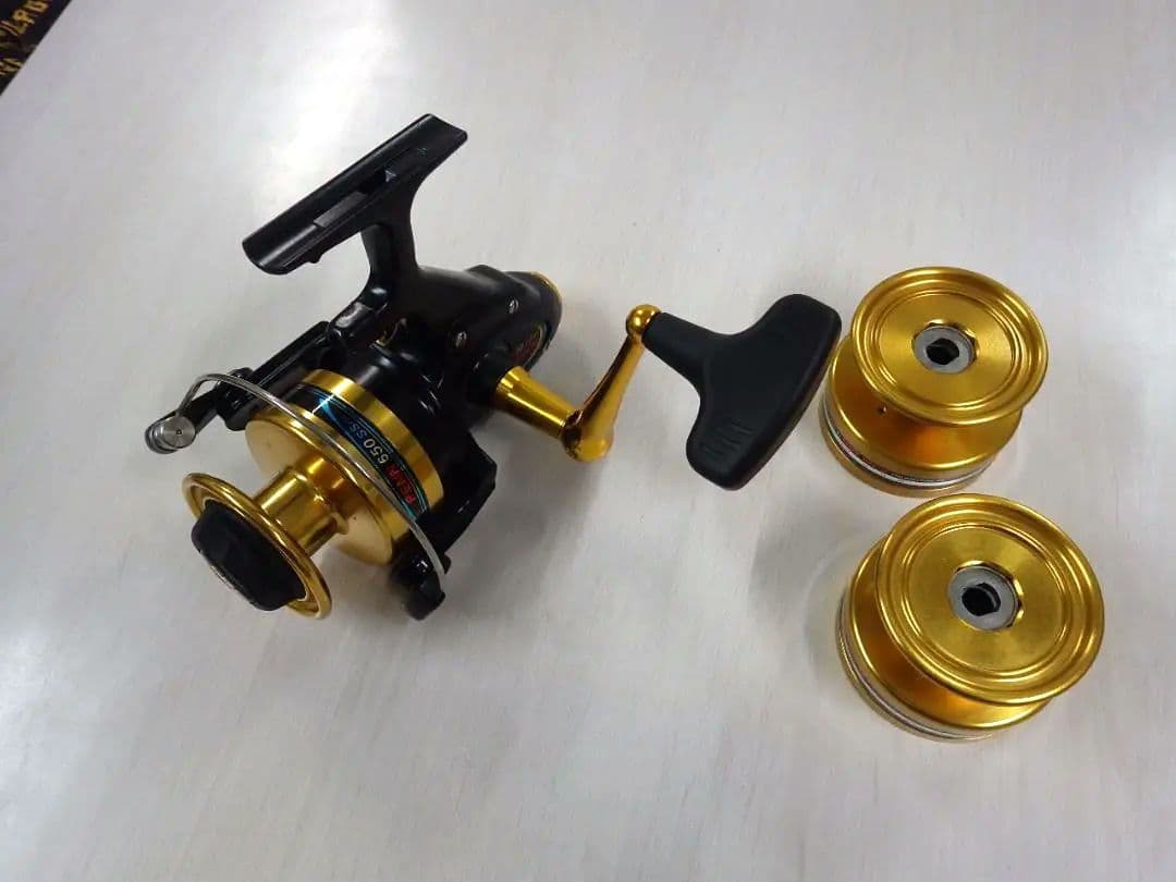 PENN(ペン) スピンフィッシャー 650ssm　新品　替スプール2個付き