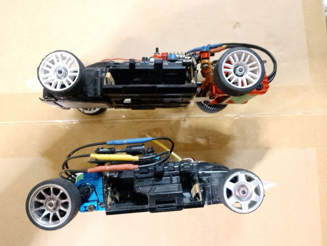 Mini-z EVO ジャイロ シャーシ2台 プロポボディ無し