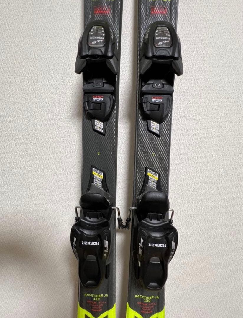 ハッピー子育てです　VOLKLE RACETIGER ジュニア用　130㎝