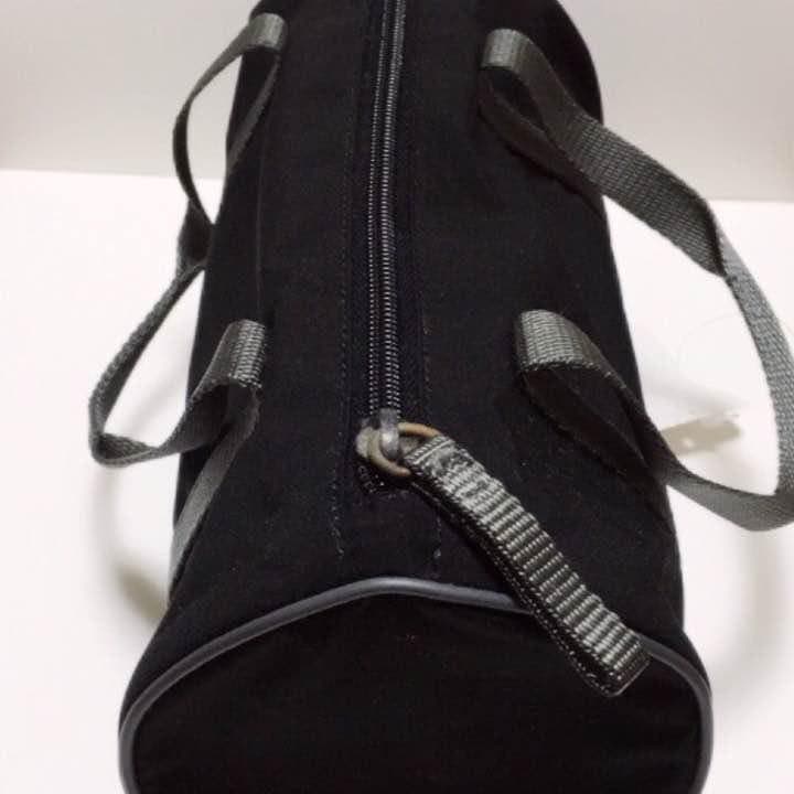 プラダ　ロールポーチ