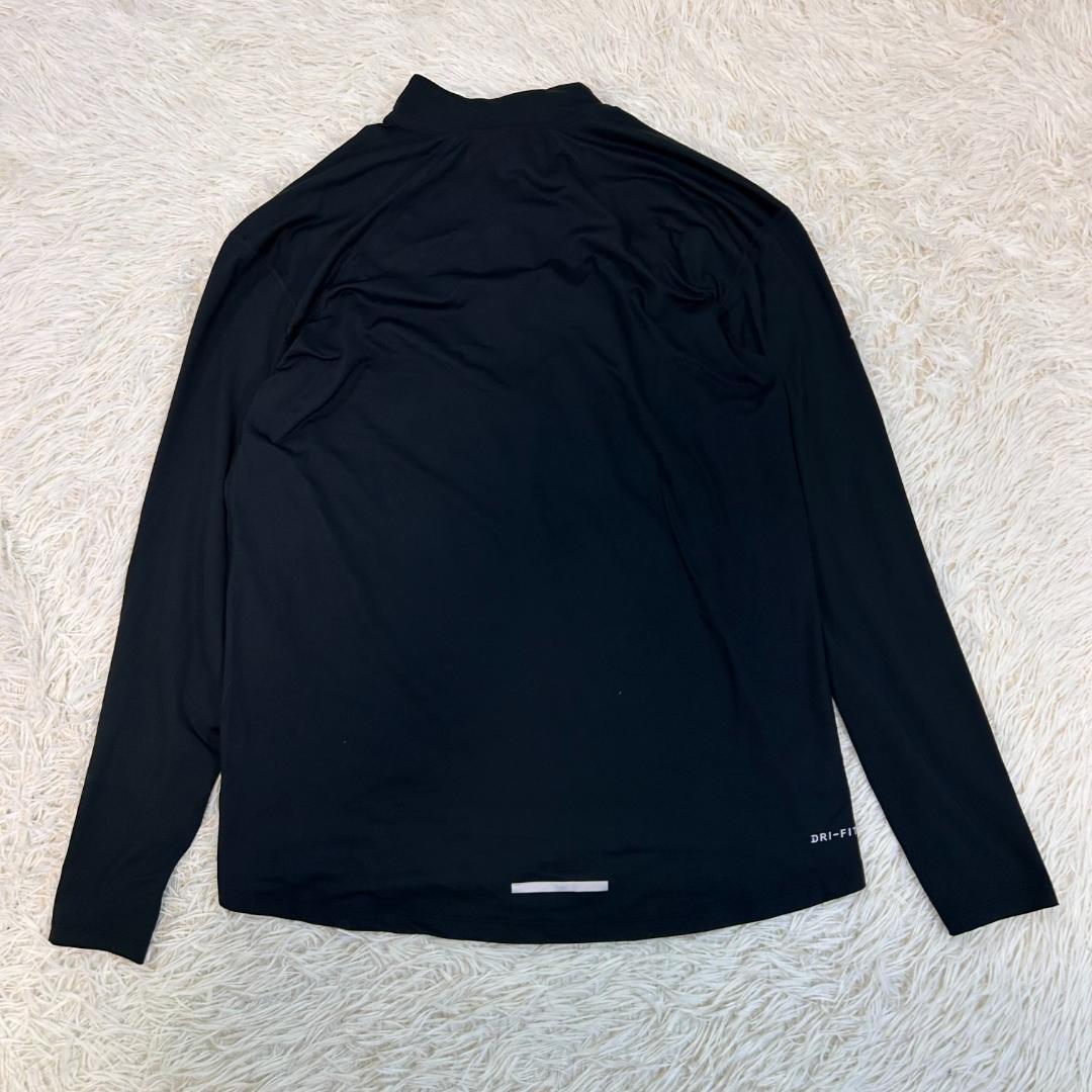 新品タグ付　NIKE　ナイキ　ランニングウェア　長袖シャツ　ドライフィット　XL