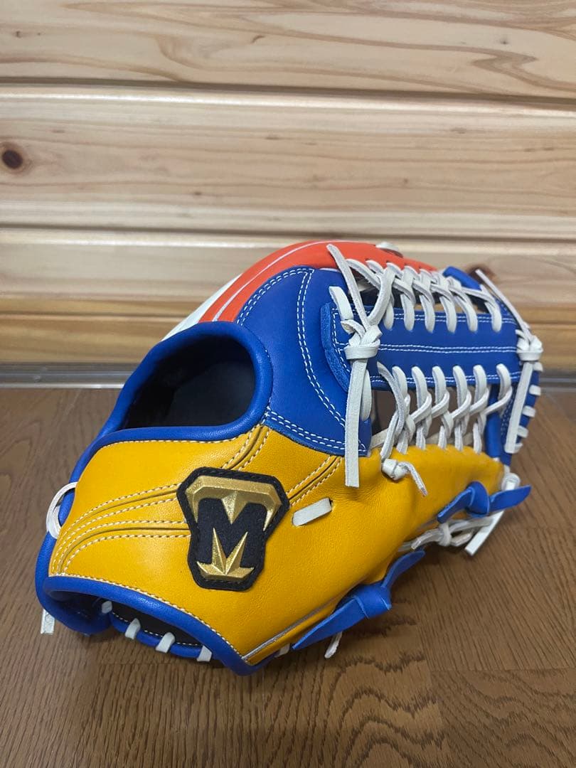ミツワタイガー　軟式外野手用グローブ