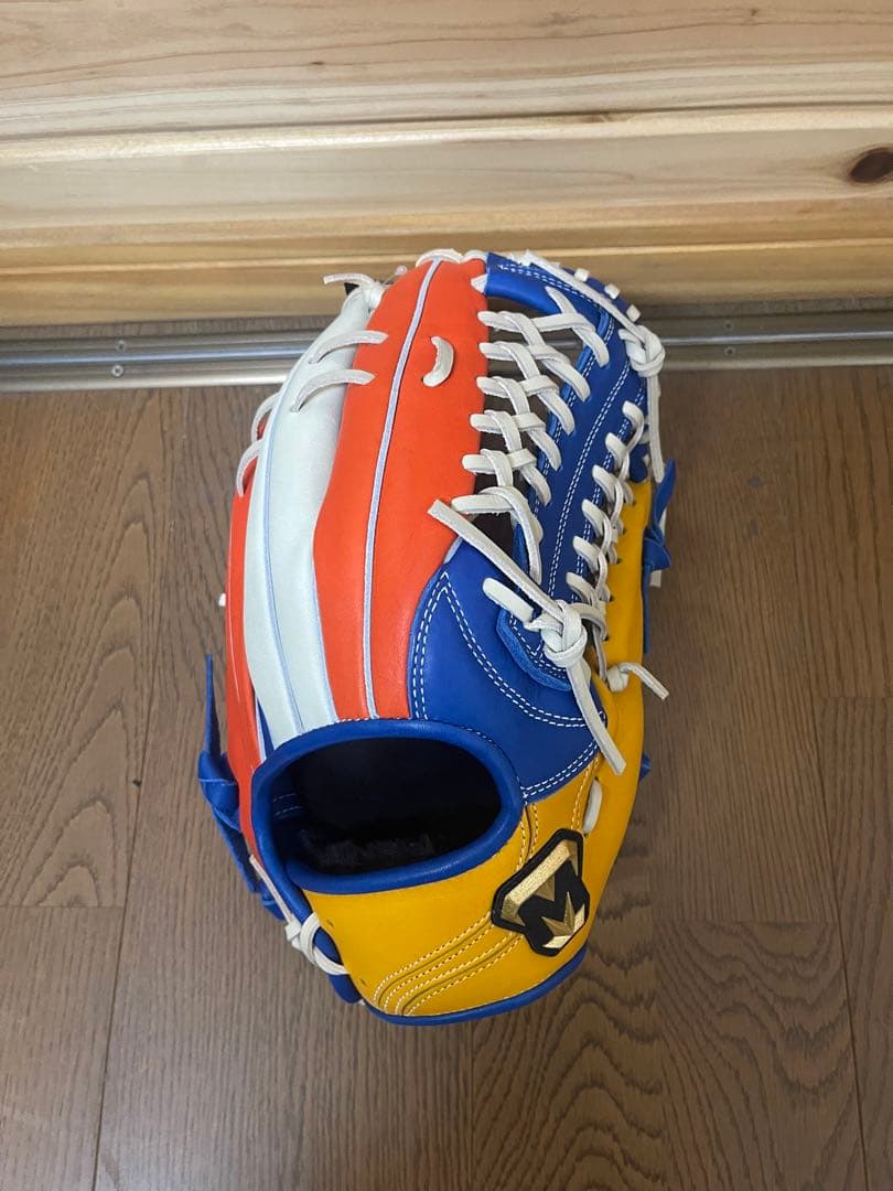 ミツワタイガー　軟式外野手用グローブ