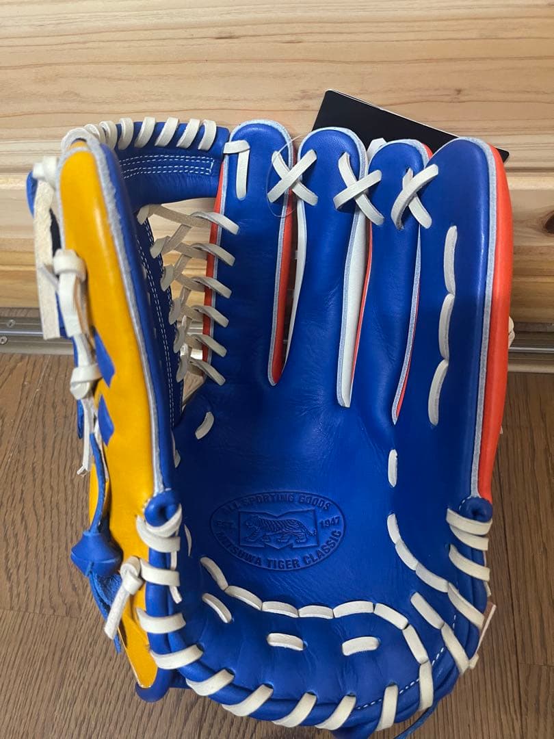 ミツワタイガー　軟式外野手用グローブ