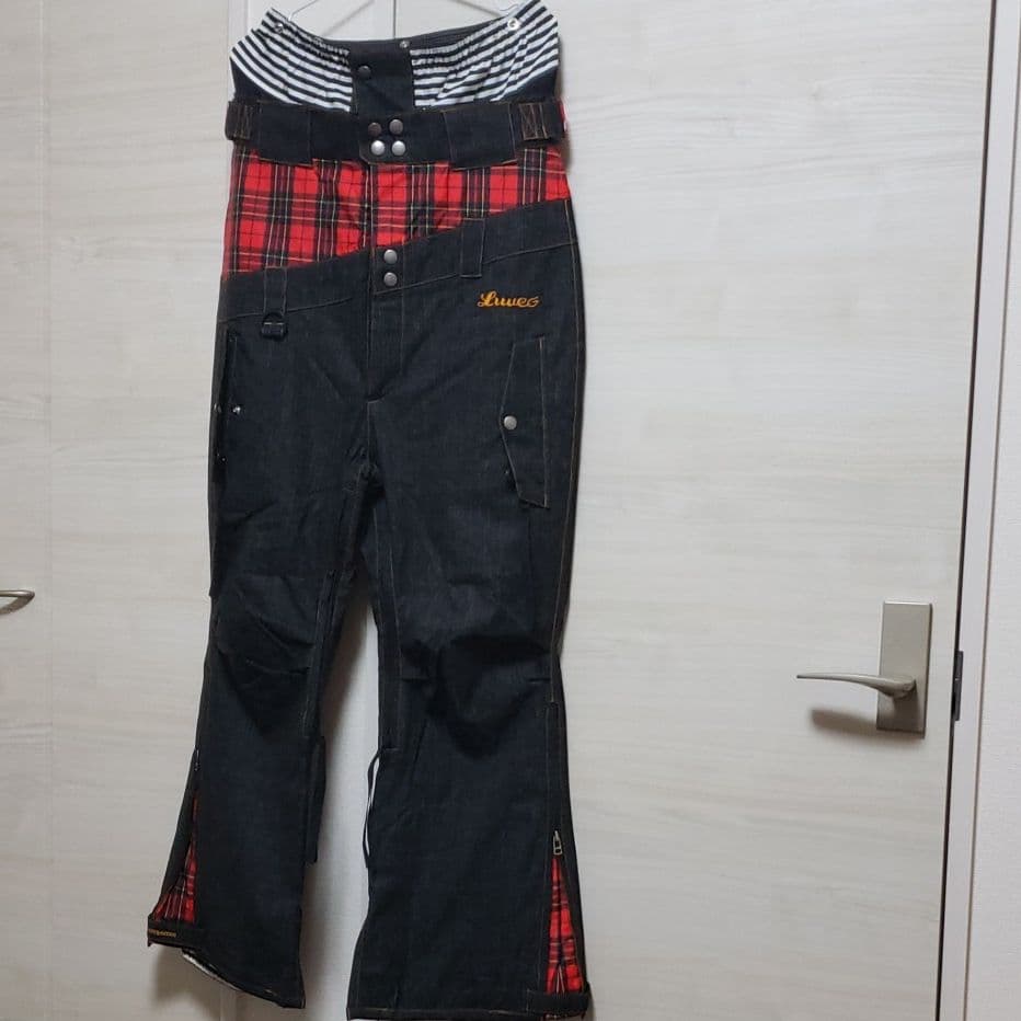 スノーボードパンツ