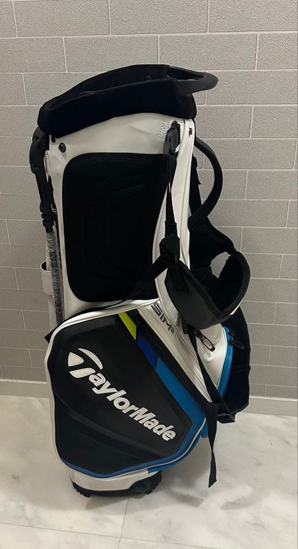 TaylorMade SIM2 スタンド式　キャディバッグ