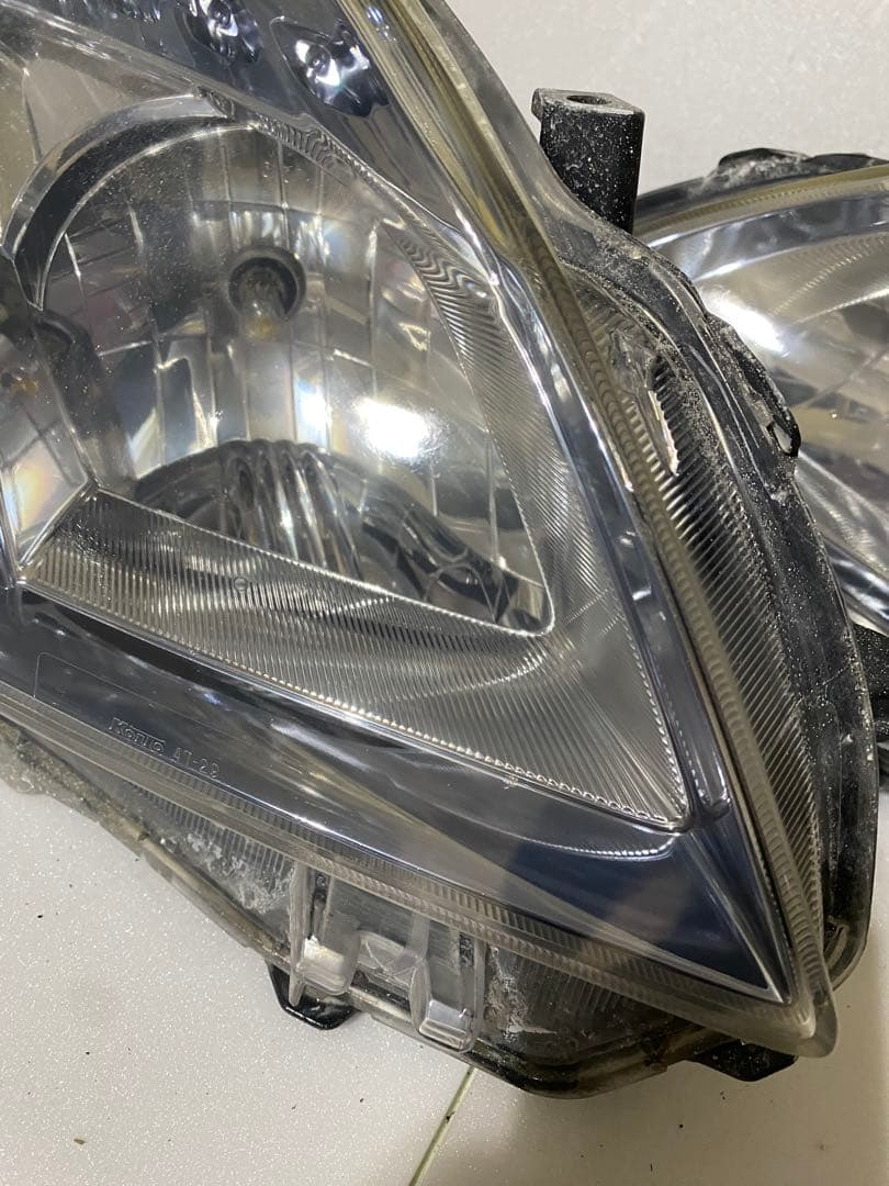 トヨタ プリウス 30系（ZVW30） 純正ヘッドライト 左右セット（ハロゲン）