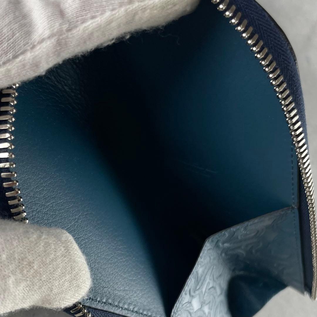 未使用級✨ サルヴァトーレフェラガモ 現行 ペンケース エンボス加工 レザー 青