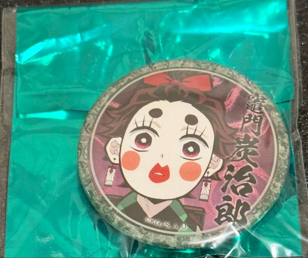 鬼滅の刃　遊郭編　絵巻カフェ　第三期　くじ引き缶バッジ　炭治郎　善逸　伊之助