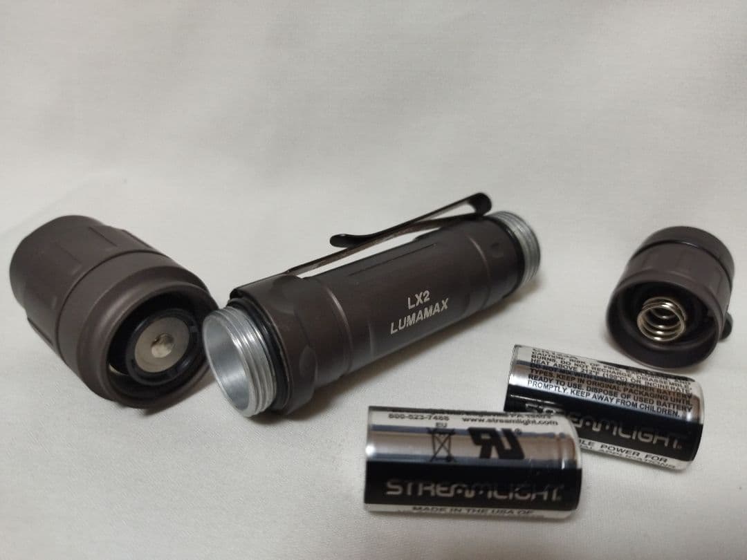 (J-30)SURE-FIRE LX2 LUMAMAXフラッシュライト　ユーズド