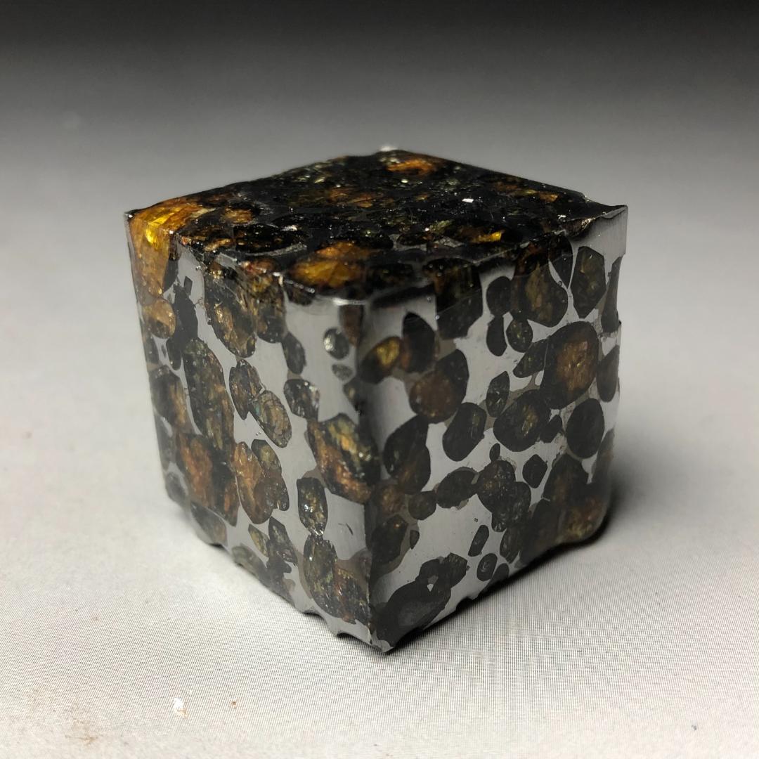 も*た様 パラサイト隕石 隕石　石鉄隕石　セリコ隕石 美品　重さ約103ｇ　台付