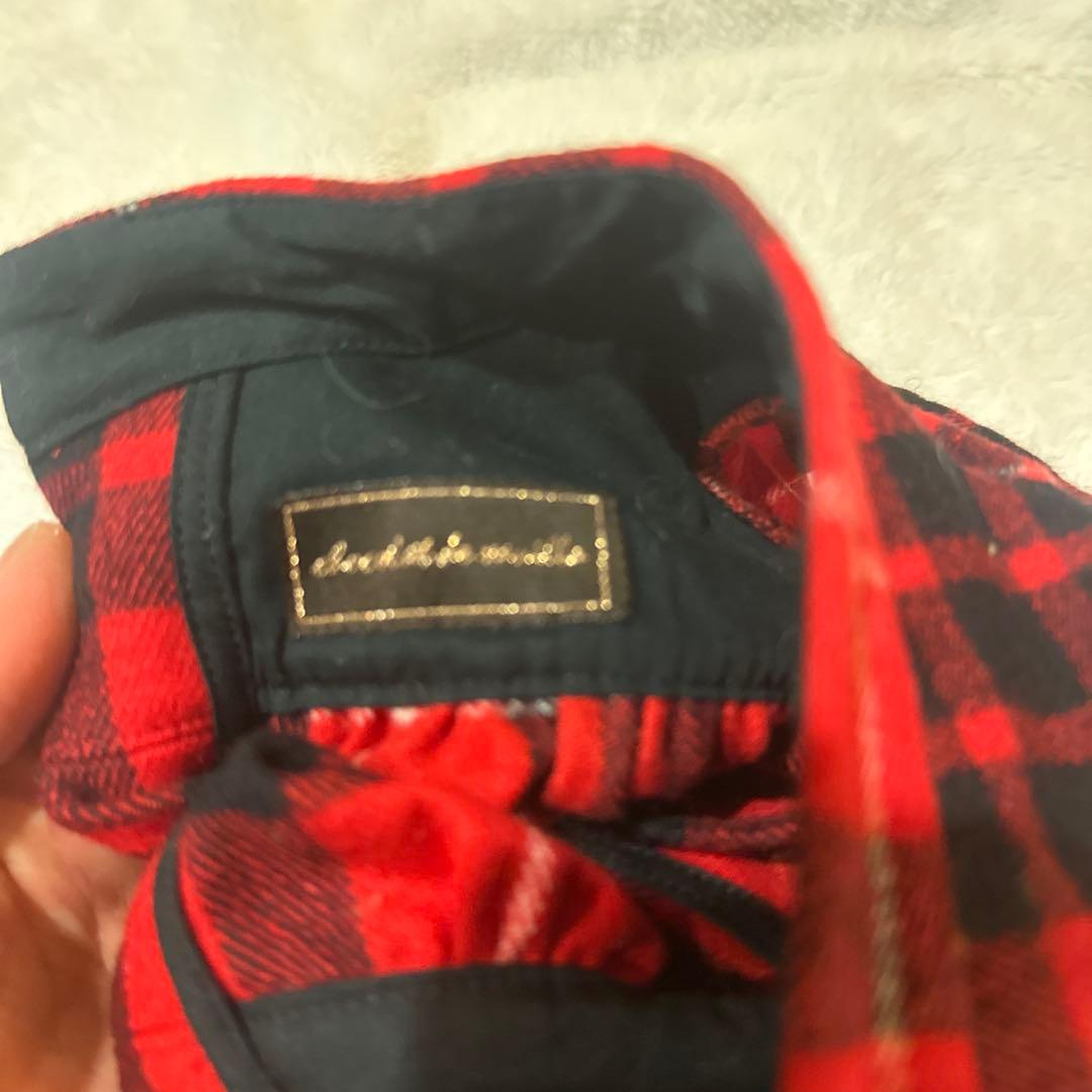 赤と黒のチェック犬服