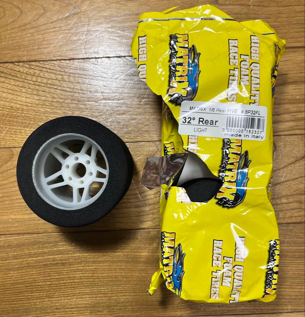 イタリア　マトリックス製　1/8GPレーシング　ホイール付タイヤ　29個　新品
