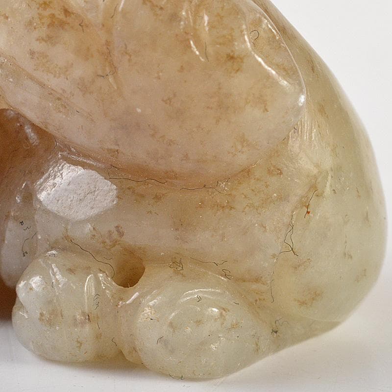 中国　玉石彫刻　神獣刻　根付　紙鎮　置物　C　7265E