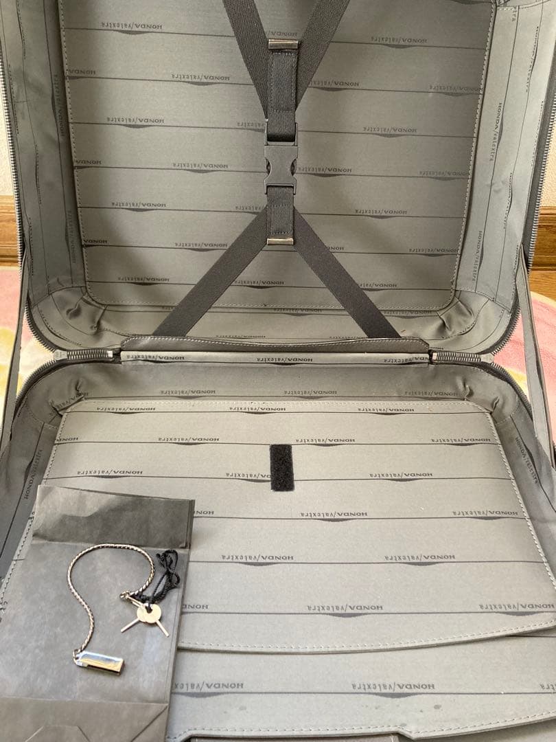 ② ホンダ　NSX 限定　ヴァレクストア　Valextra 鞄 希少　レア