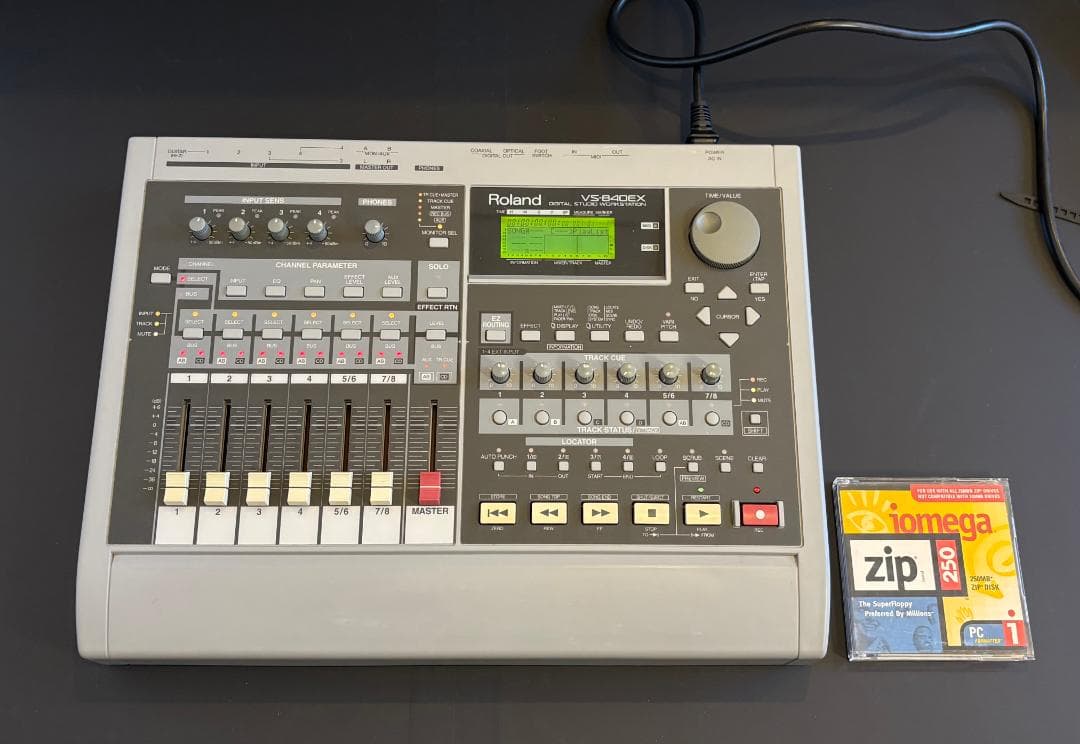 Roland VS-840EX｜動作品・説明書付｜DAW前段機として使えます