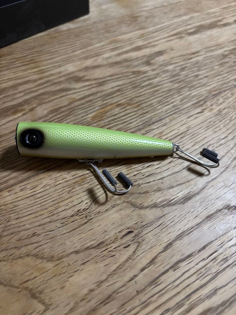 ニンナ　モハべ