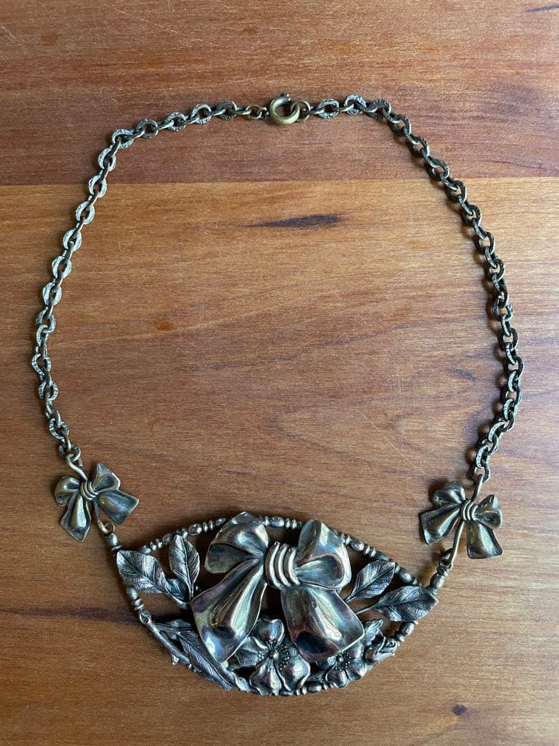 ⬇️アンティーク　ヴィンテージ　⭐︎ リボン　ネックレス