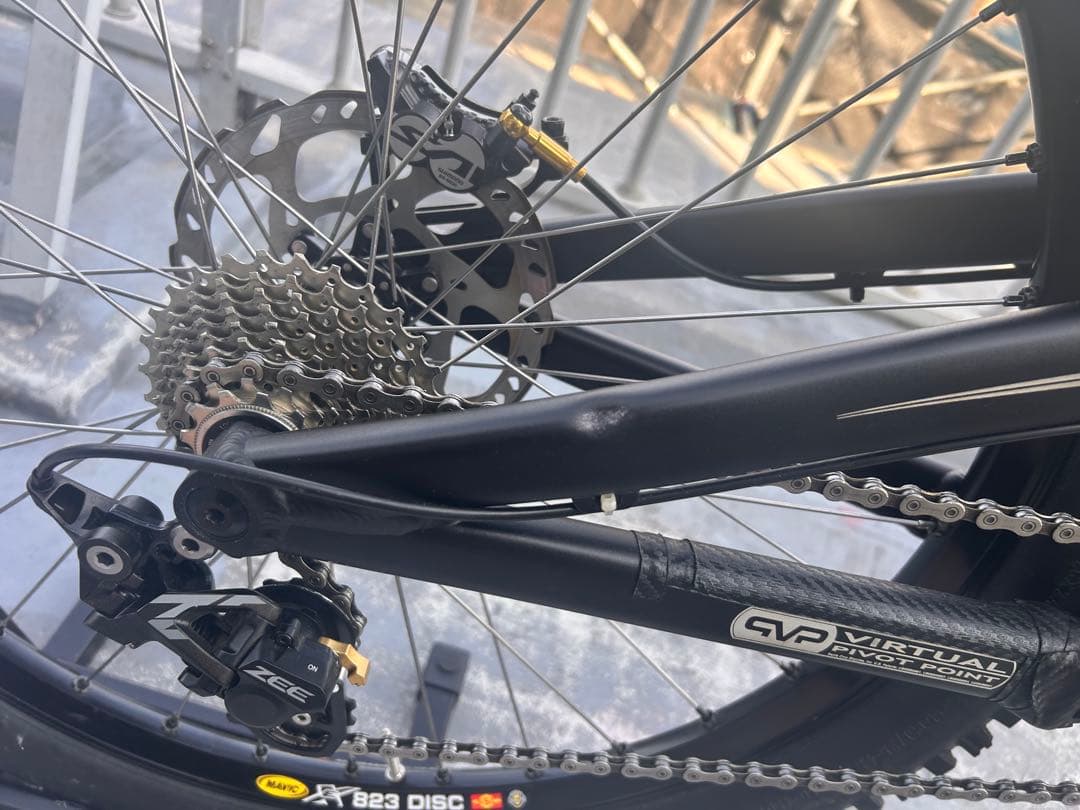 SantaCruz V10 アルミフレーム / サイズM