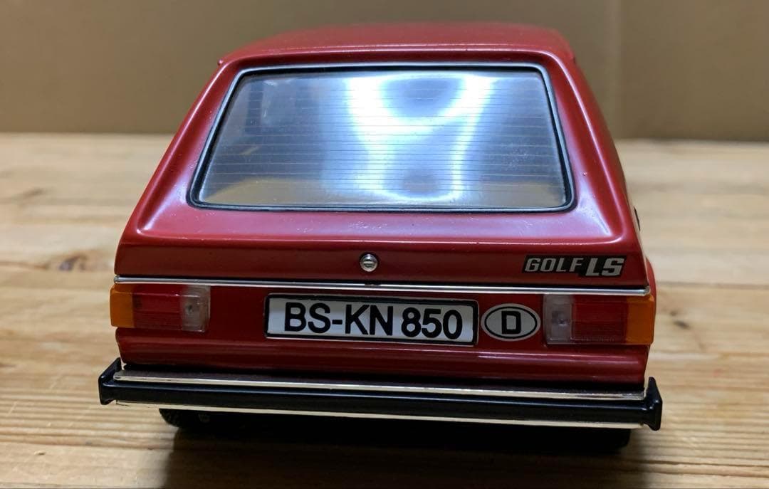 ミニカー　1/18　VW　フォルクスワーゲン　ゴルフⅠ　LS 　レッド