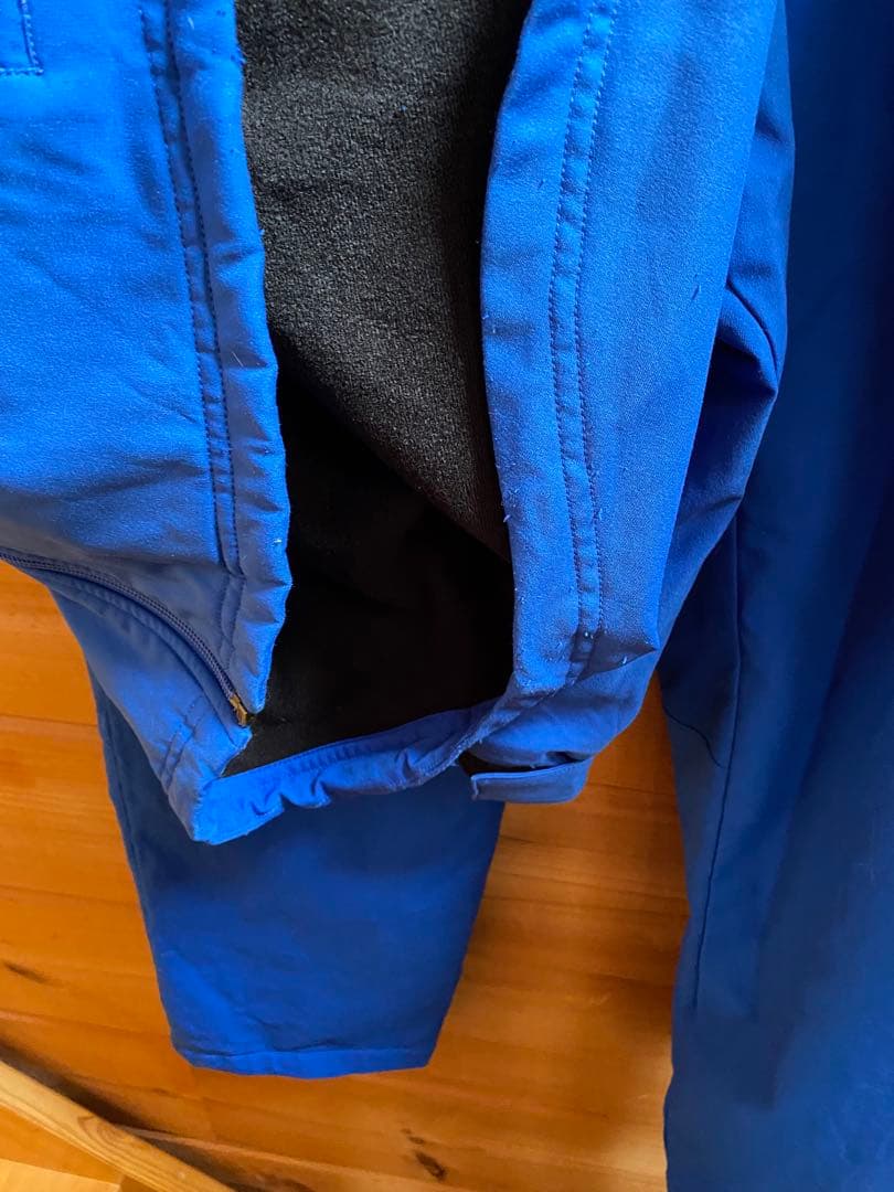 非売品　GOLDWIN カターレ富山　選手支給品　　ウォームアップ　上下セット