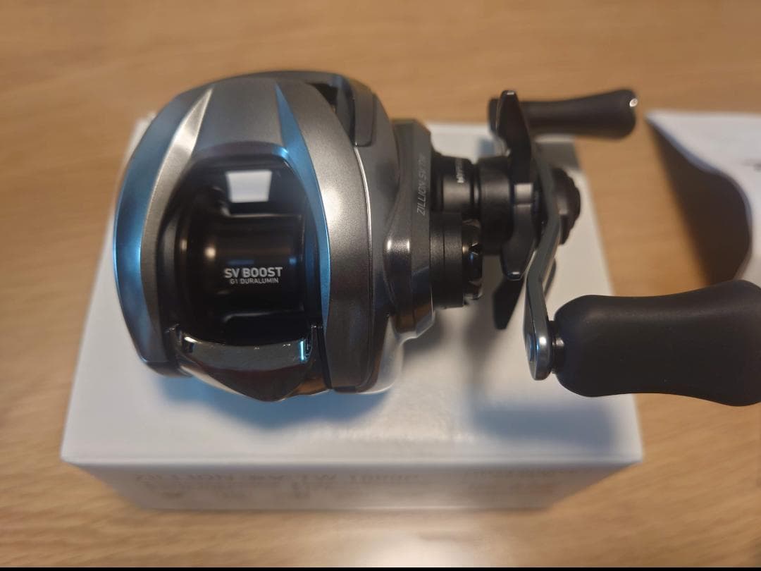 【未使用品】ダイワ ZILLION SV TW 1000P KTF 5.5 右