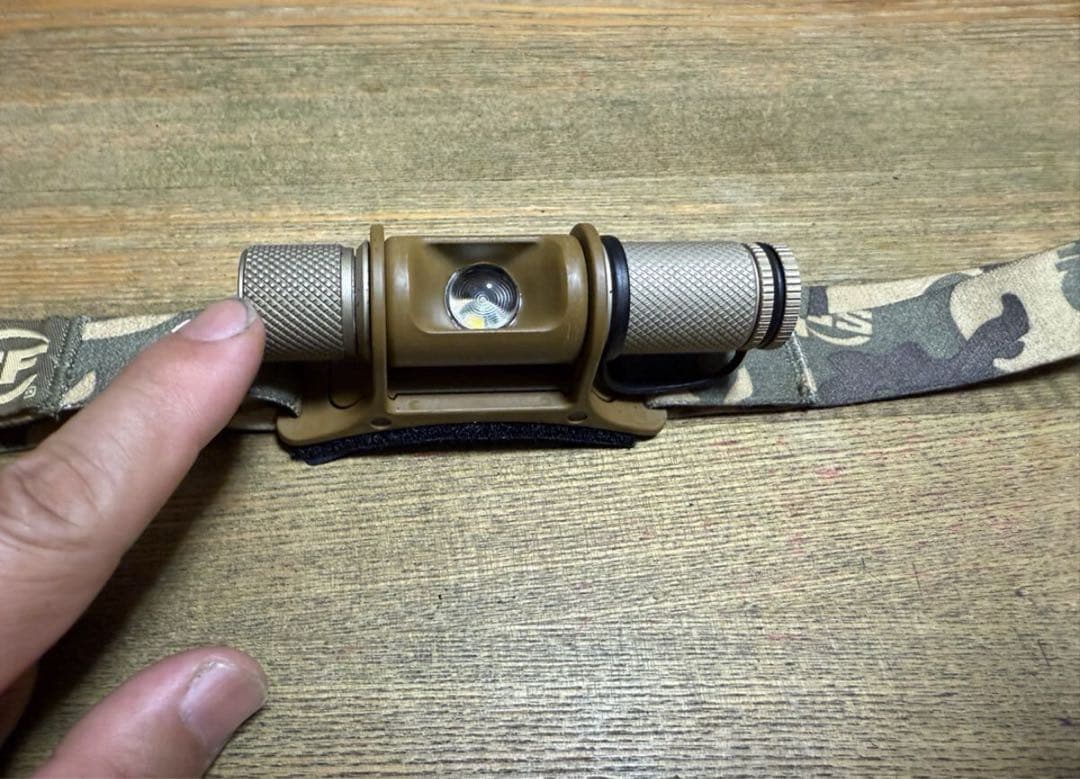 SureFire ヘッドランプ 迷彩（バンド部分）