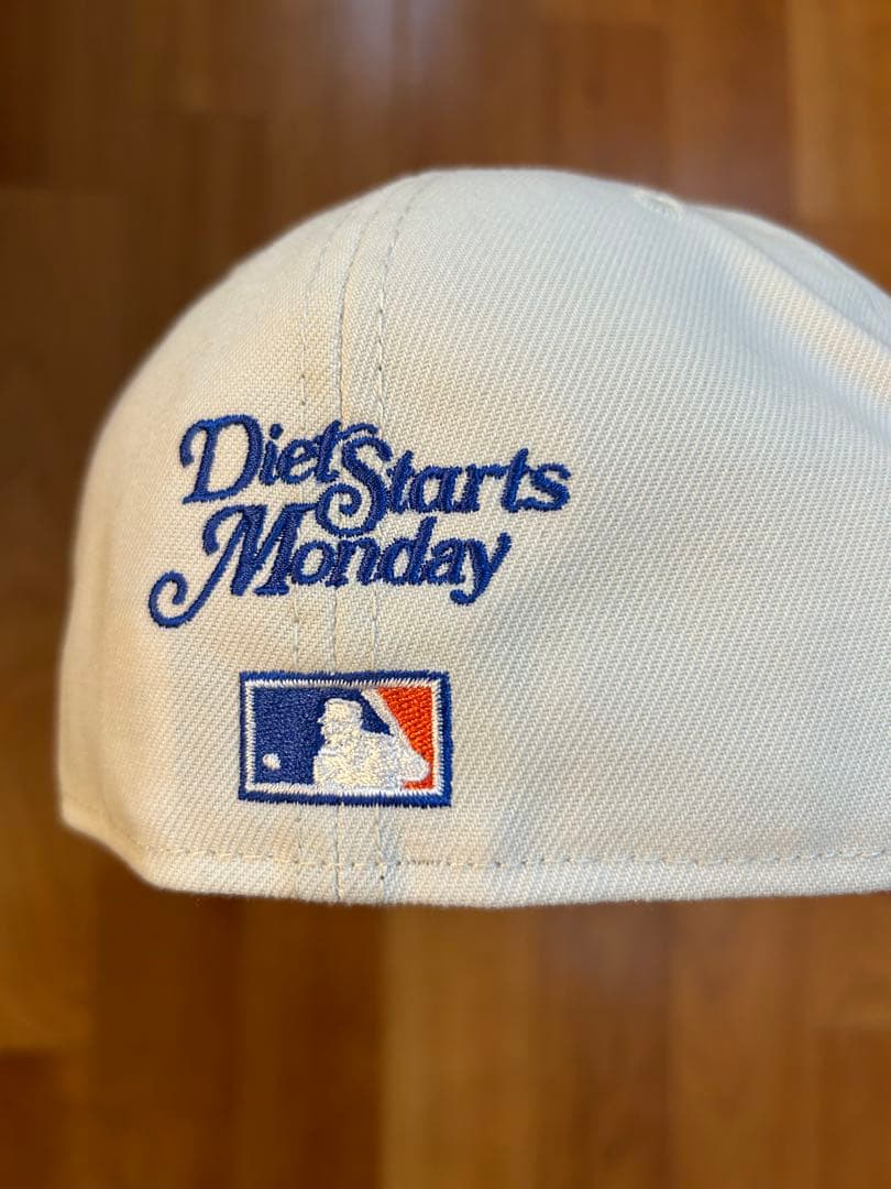 新品Diet Starts Mondayメッツ59FIFTYキャップ 7 1/4