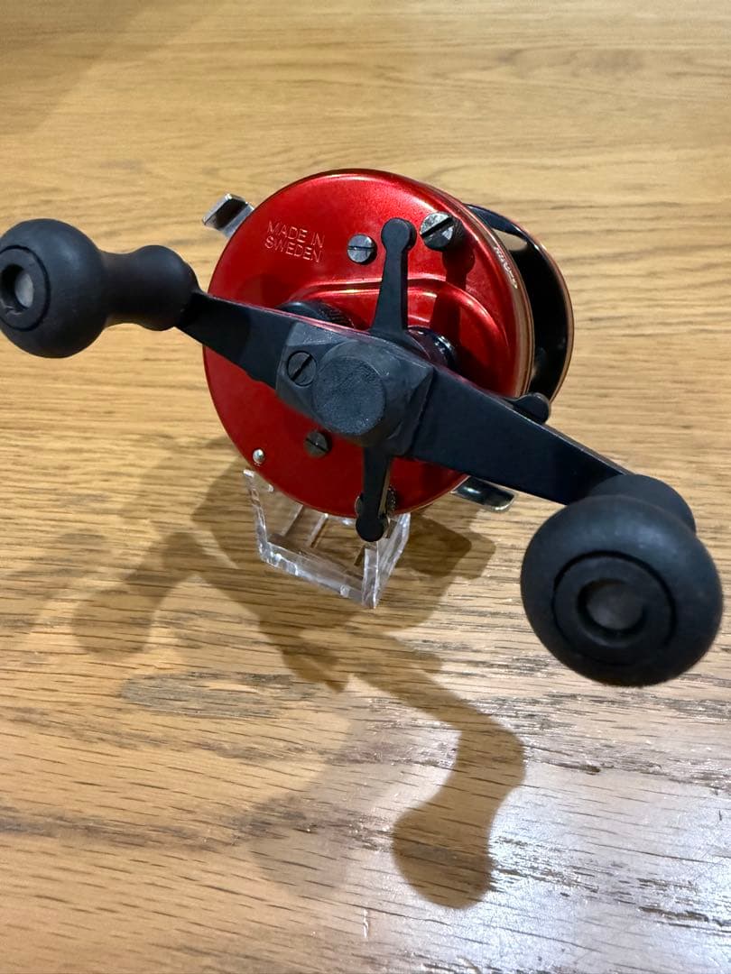 アブガルシア Ambassadeur 5000B ベイトリール（レッド）