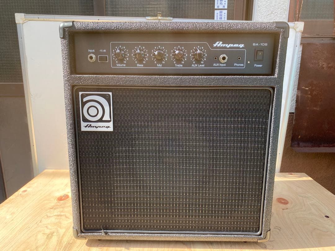 ampeg ba-108v2 ベースアンプ　美品　中古品