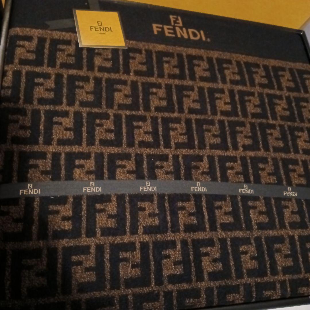 ★2月7日まで2222円 割引★FENDIフェンディ/タオルケット2枚11月9日