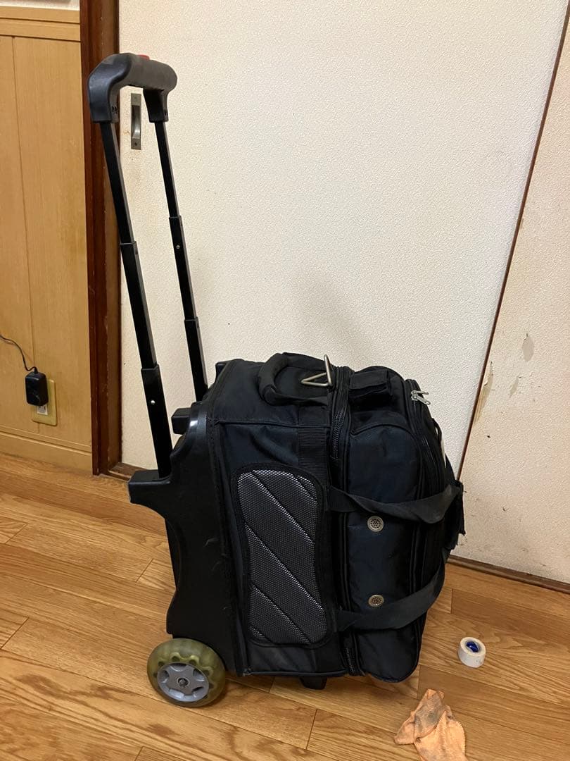 Jackal 赤ボウリングボールとスペアボール シューズ、カバン全てセット