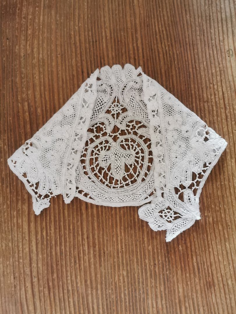 アンティークイタリア カントゥー＆ミラネーゼミックスボビンレース 付け襟クロス