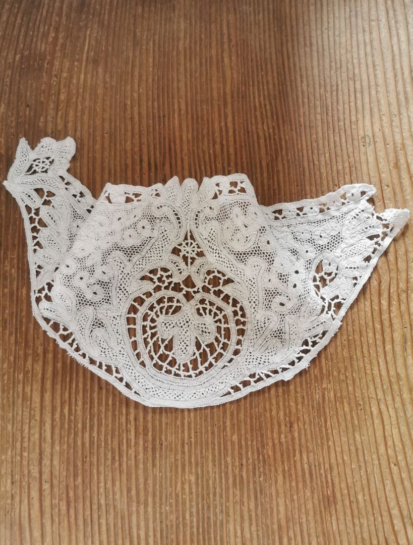 アンティークイタリア カントゥー＆ミラネーゼミックスボビンレース 付け襟クロス