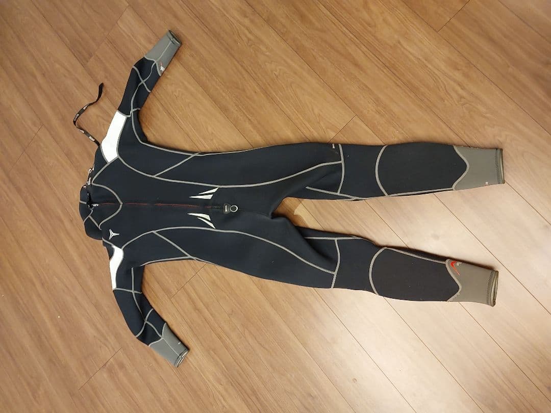 マレス　ウェットスーツ 3mm