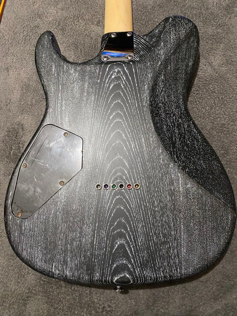 ブラックエレキギター 木製ボディ ハムバッカー