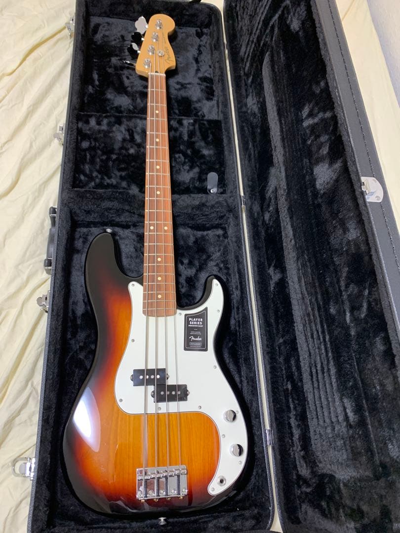 Fender Player Precision BassとGatorハードケース