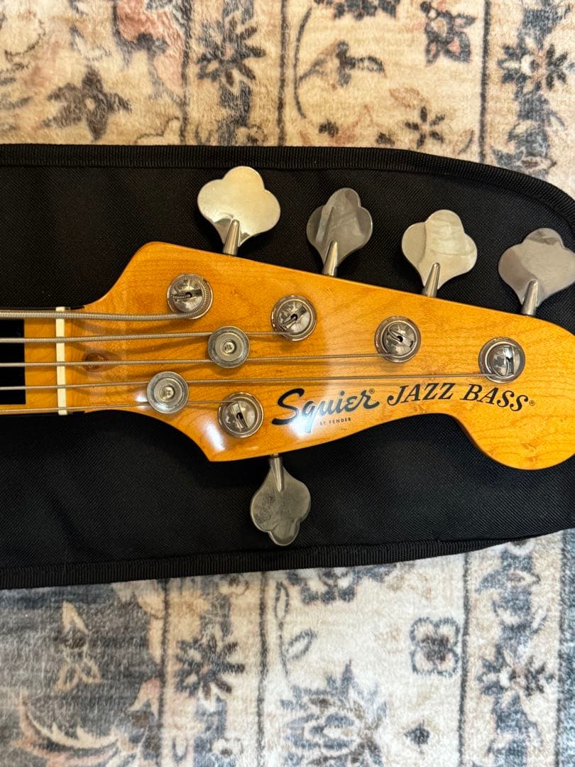 Squier Classic Vibe 70s Jazz Bass V 5弦