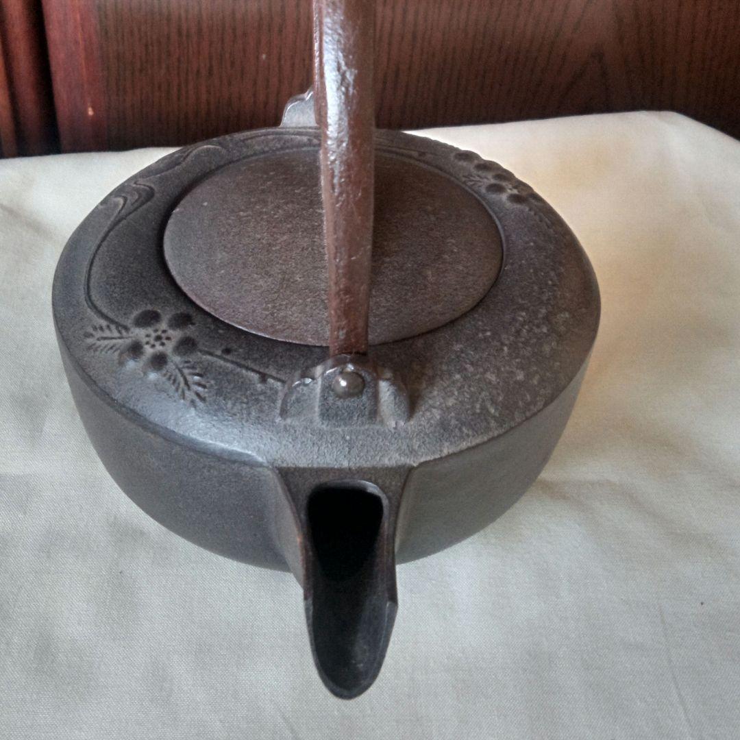 釜師　人間国宝　高橋敬典・鉄瓶 銚子・梅紋　陶器替蓋付 未使用箱付