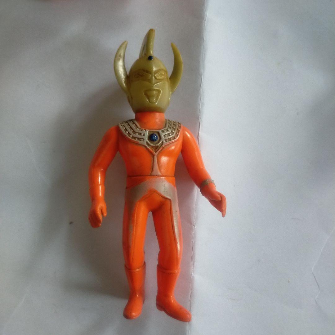 昭和　レトロ 仮面ライダー ベルト ウルトラマン　ソフビ　ブリキ　レア