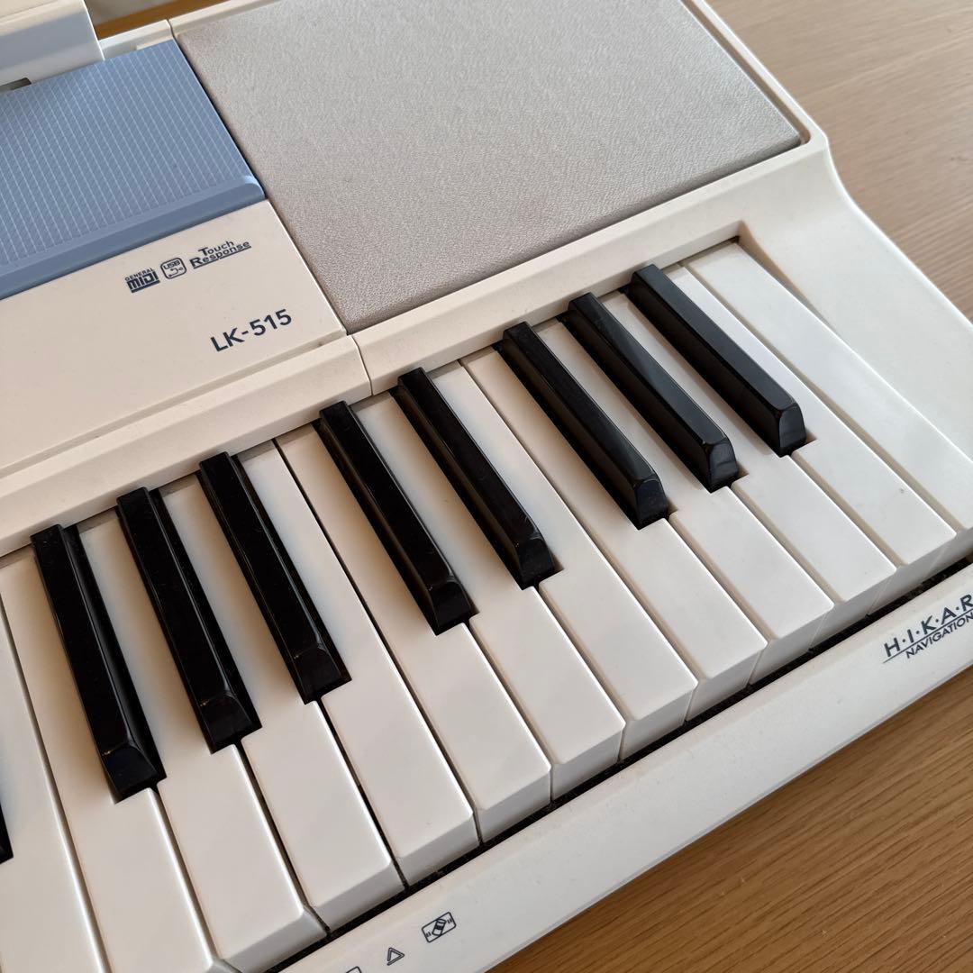 CASIO 電子ピアノ　LK-515 ヒカリナビゲーション　卓置き