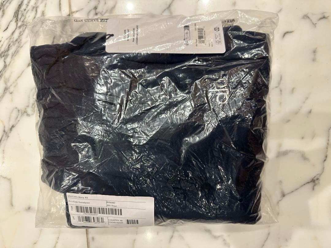 Alo Yoga☆新品☆タグ付☆accolade スウェットパンツ ネイビーXS