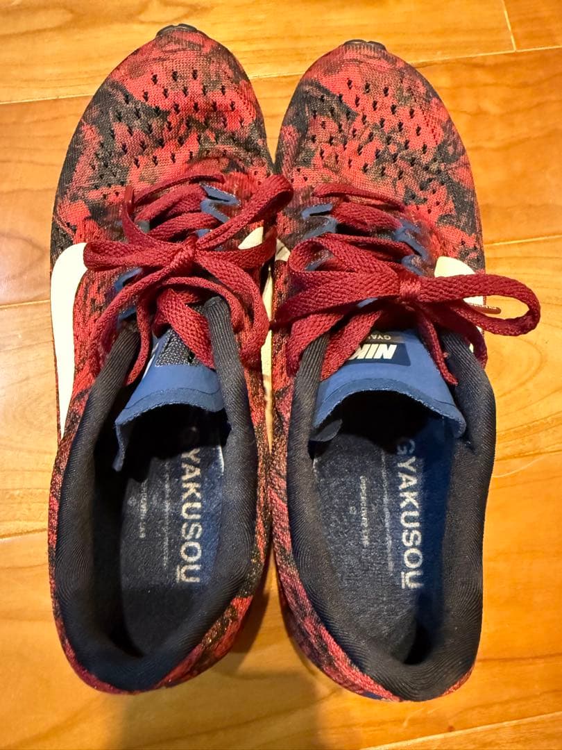 新品同様ナイキNike Gyakusou ランニングシューズ　レッド　24センチ