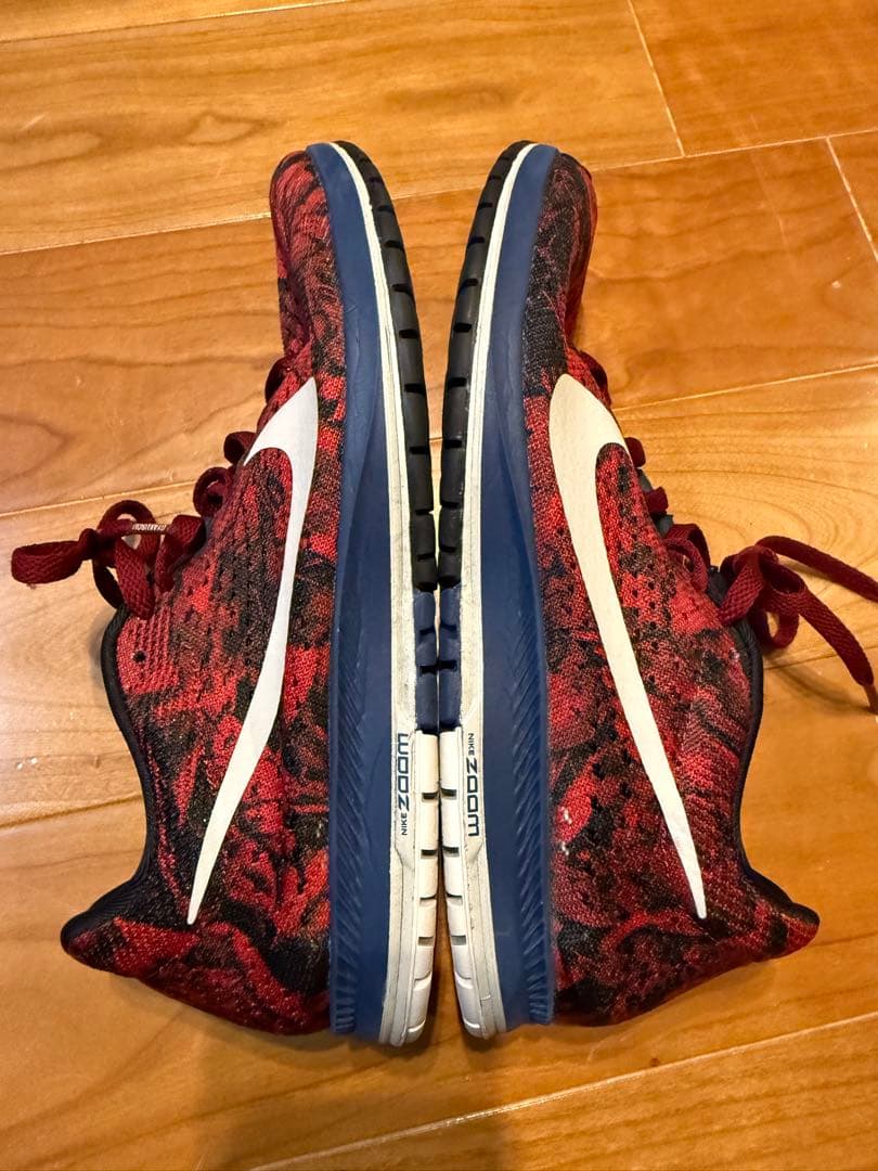 新品同様ナイキNike Gyakusou ランニングシューズ　レッド　24センチ